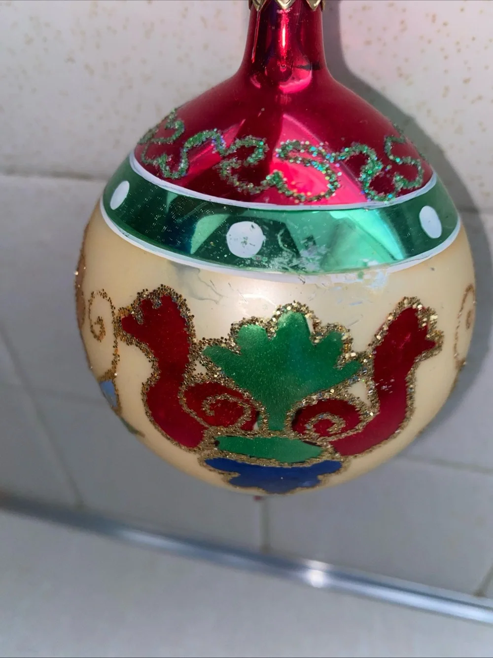 VTG  Smithsonian Golden Arabesque Glass Christmas Ornament‎